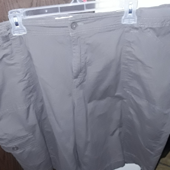 St. John's Bay Pants - ST JOHNS BAY SHORT. NWT! GREAT PRICE!😊